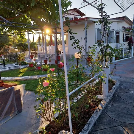 Feriehus Artzie. έξοχικο με τεράστιο εξωτερικό χώρο.
