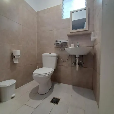Artzie. έξοχικο με τεράστιο εξωτερικό χώρο. Holiday home *
