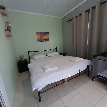 Artzie. έξοχικο με τεράστιο εξωτερικό χώρο. * Nea Kallikrateia