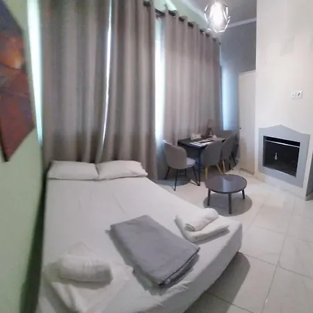 Casa de Férias Artzie. έξοχικο με τεράστιο εξωτερικό χώρο. Nea Kallikrateia