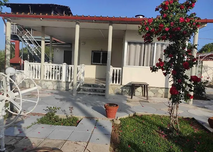 Artzie. έξοχικο με τεράστιο εξωτερικό χώρο. *