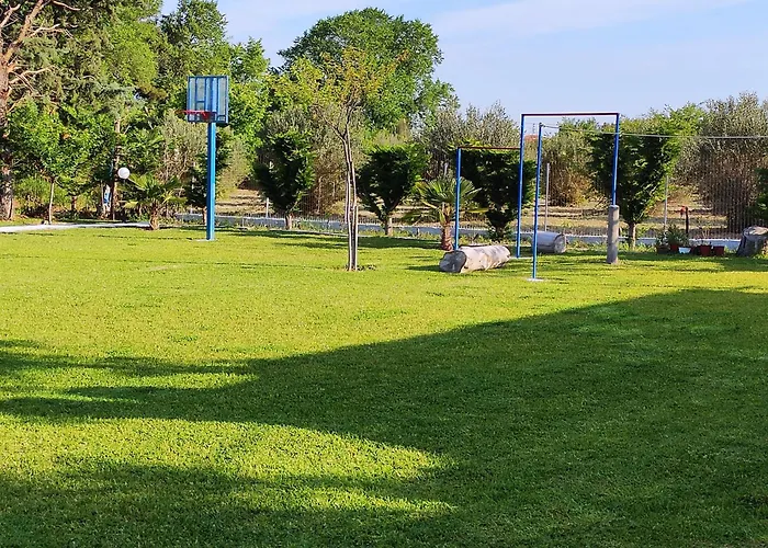 Artzie. έξοχικο με τεράστιο εξωτερικό χώρο. 度假居