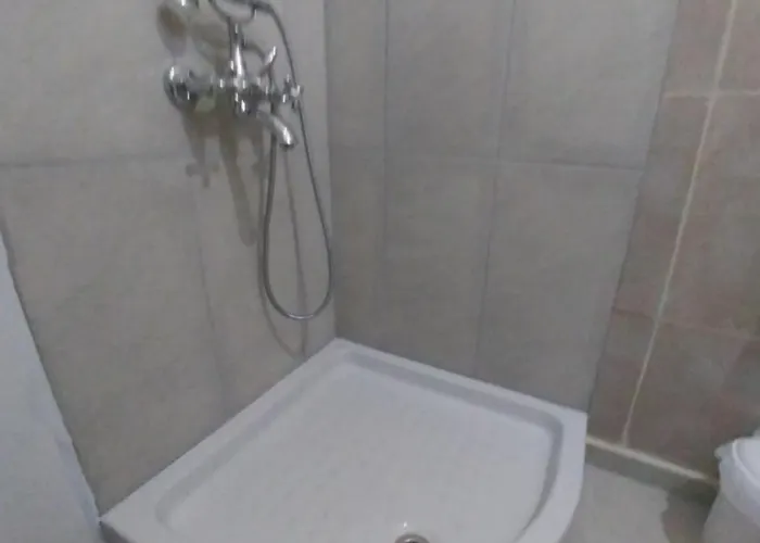 Artzie. έξοχικο με τεράστιο εξωτερικό χώρο. 度假居