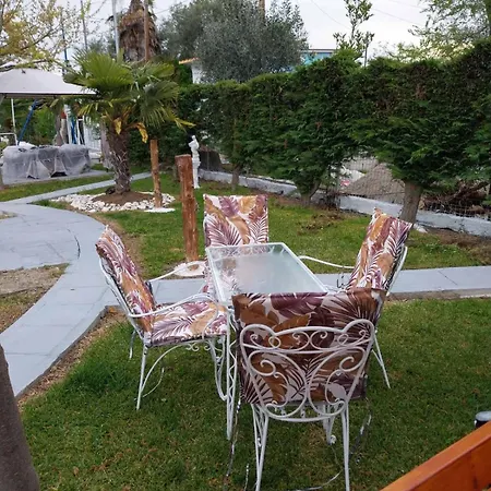 Artzie. έξοχικο με τεράστιο εξωτερικό χώρο. Casa de Férias